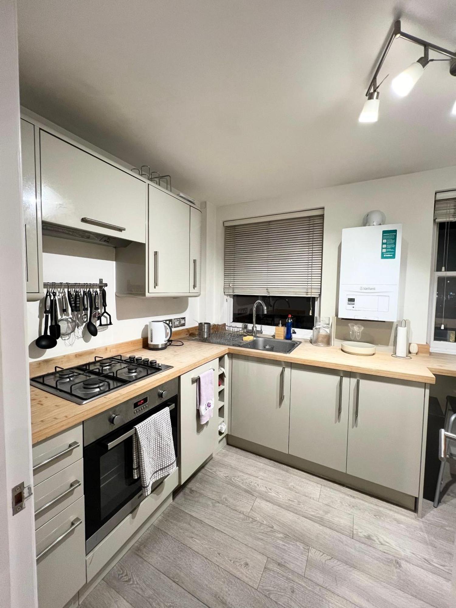 Two Bedroom In Khnightsbridge * London